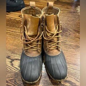 L.L. BEAN MADE IN MAINE DUCK BOOTS IN SIZE 10 SOLID CONDITION